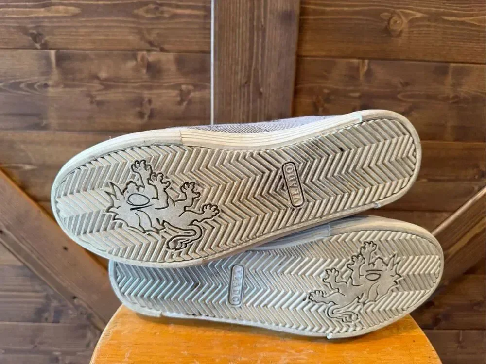 Vlado Gray Sailboat Print Canvas Sneakers Men’s Size 10 Casual Lace-Up Shoes
